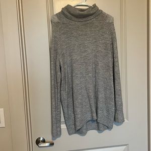 H & M Grey Oversized Sweater Size:M
